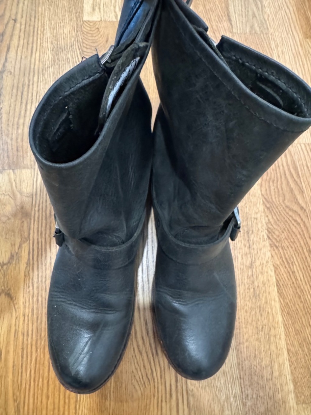 FRYE VERONICA BLACK LEATHER BUCKLE BIKER BOOTS SIZE 7B - Picture 6 of 13